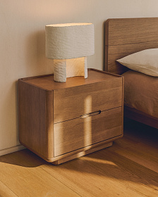 Прикроватная тумбочка Arelida из дуба со светло-коричневой отделкой, 65 x 50 см