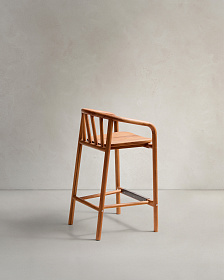Полубарный стул для улицы Turqueta из дерева, высота 65 см
