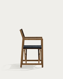 Складное уличное кресло Vilara из акации и текстиля черного цвета