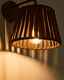 Уличный настенный светильник Aldet из коричневой веревки и металла