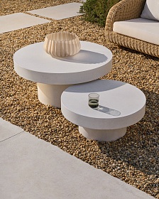Aiguablava Круглый журнальный столик из белого цемента Ø 66 см