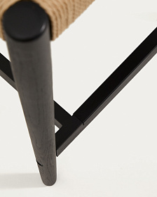 Полубарный стул Analy из массива дуба в черной отделке и веревочным сиденьем 65 см