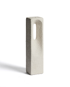 Скульптура Vriona из папье-маше цвета экрю 11 x 44,5 см