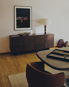 Сервант Norlen с 4 дверцами и 2 ящиками из шпона ореха