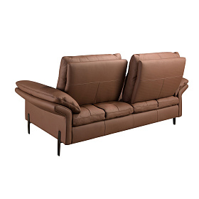 Коричневый кожаный 2-местный диван модель 6242