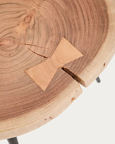 Приставной столик Tanive из акации с выбеленной отделкой и черными стальными ножками Ø35 см