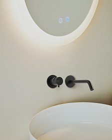 Овальное зеркало для ванной Mervi со LED подсветкой и защитой от запотевания 80 x 50 см