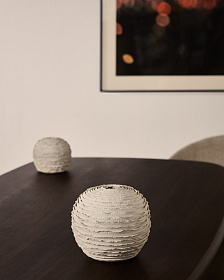 Ваза Evania из бежевой керамики 21 см