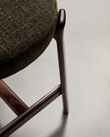 Полубарный стул Granite из зеленого шенилла и ясеня с отделкой орех 65 см