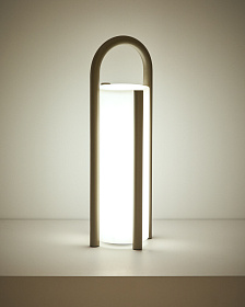 Большая портативная настольная лампа Leros из полиэтилена и стали бежевого цвета