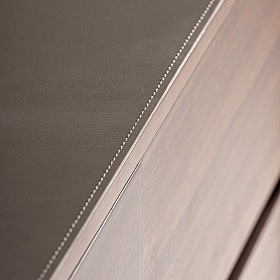 Современный комод Giswil