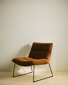 Кресло Asen из терракотового шенилла с черными стальными ножками