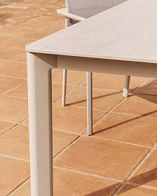 Уличный стол Anafi с бежевой столешницей из спеченного камня, 220 x 100 см