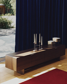 Настольная лампа Tanden из серого металла с матовой отделкой