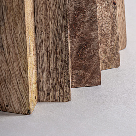 Обеденный стол из дерева Plisse натуральный