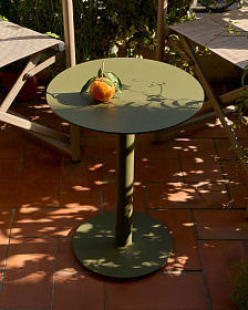 Уличный столик Asinara из зеленого алюминия, диаметр 40 см