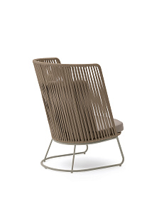Уличное кресло Saconca с высокой спинкой из бежевой веревки и стали