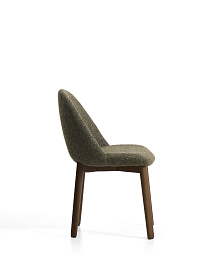 Стул Meila из зеленой синели и ножками из ясеня с отделкой орех