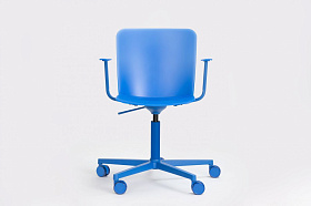 Кресло с подлокотниками Supra поворотное на колесиках