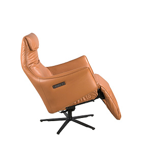 Вращающееся кресло из коричневой кожи модель 5137