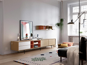 Тумба под ТВ Aura из дуба с ящиками и открытой полкой