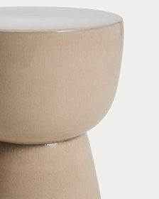 Уличный приставной столик Mesquida из керамики с глазурью цвета экрю 35 см