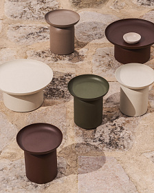 Уличный столик Arcola из алюминия экрю, диаметр 45 см