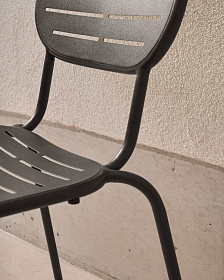  Уличный стул Brai из темно-серой оцинкованной стали