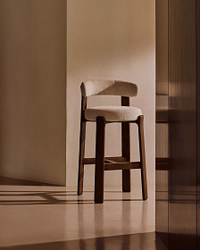 Барный стул Granite из бежевого шенилла и ясеня с отделкой орех 75 см