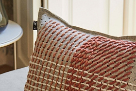 Подушка Canevas Geo коралловая 50x50 см