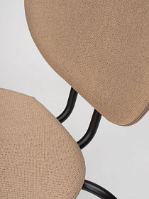 Стул Hari   с обивкой