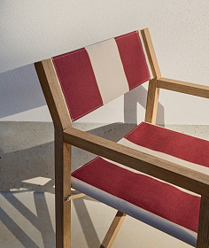 Складной стул для улицы Vilara в бордово-бежевую полоску