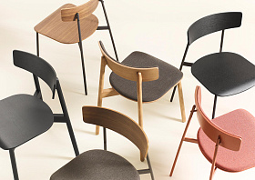 Стул Kol с мягким сиденьем на деревянных ножках