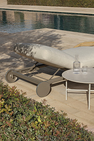 Шезлонг на колесах Obi