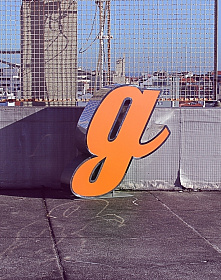 Напольный светильник LETTER G GRAPHIC