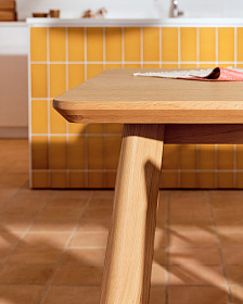 Стол Idun из шпона и массива дуба с натуральной отделкой 200x100см