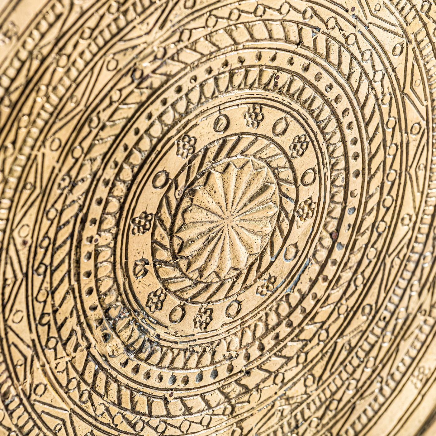 Фигура 28567 цвет старого золота