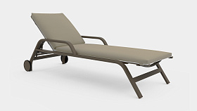 Шезлонг Stack с подлокотниками и колесиками 