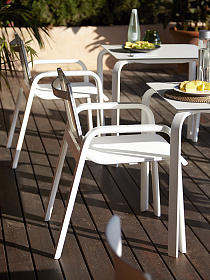 Обеденное кресло Stack Club