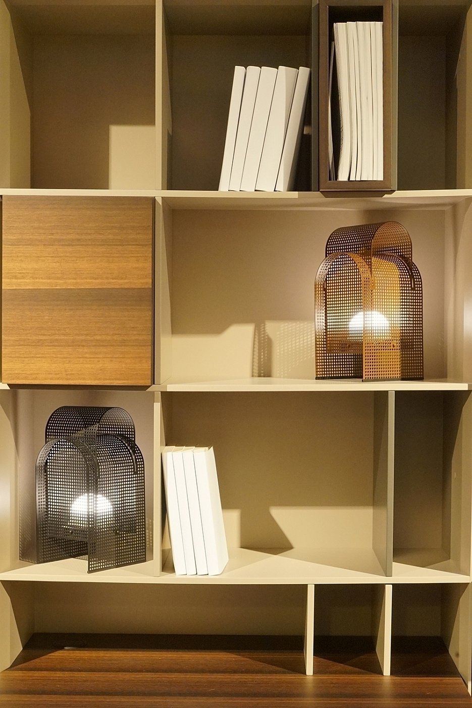 Настольная лампа Fold Out 31 см Black