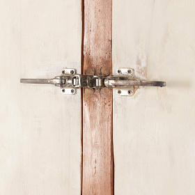 Буфет в винтажном стиле Saki