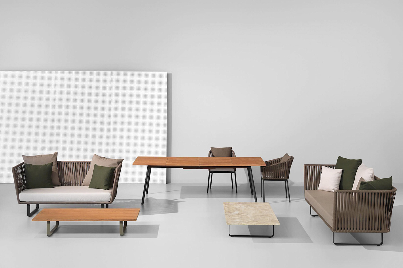 Стол журнальный Bitta топ из алюминия KS7002400