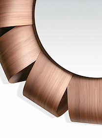 Зеркало Brisa XL в раме из орехового дерева