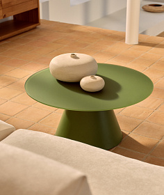 Журнальный столик Wilshire зеленый из закаленного стекла из стали Ø80 см