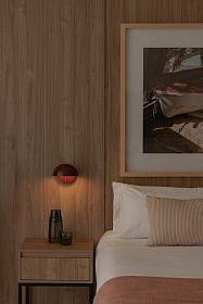 MATILDA Настенный светильник бордового цвета 1xE14