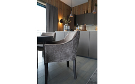 Стул Lux с подлокотниками