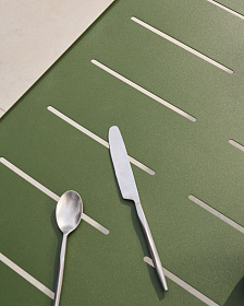 Уличный стол Brai из оцинкованной стали зелёного цвета 180 x 90 см