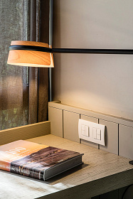 Настольная лампа с зажимом Loop черная