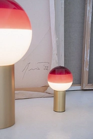 Настольный светильник Dipping Light Burgundy-матовая латунь