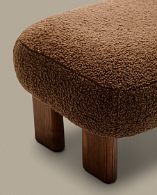 Пуф Cabana Taupe Boucle с ножками в отделке орех 65x55,4 